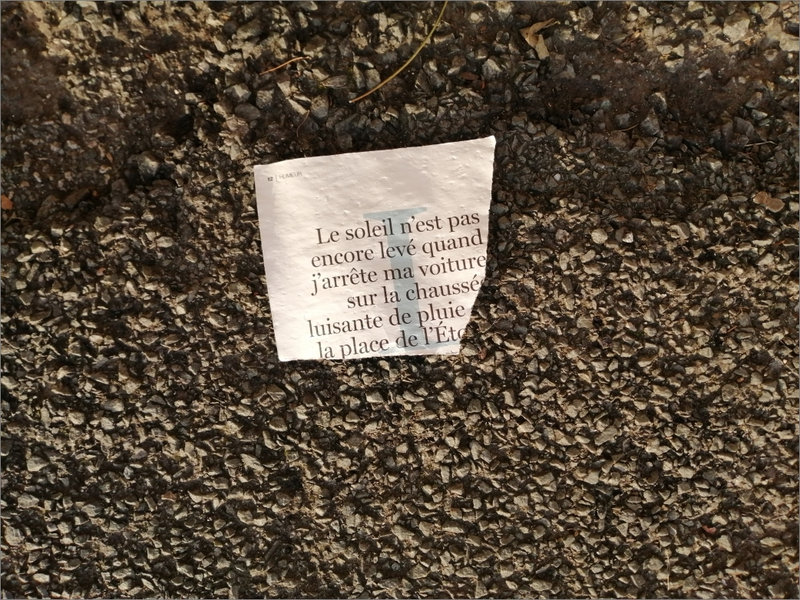 Papier roman goudron rue 211221