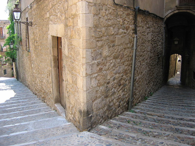 800px-Image-Carrer_del_Call_Girona-4