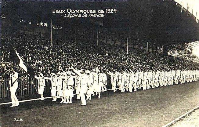 CPA Paris 1924 Défilé Equipe de France Tribune