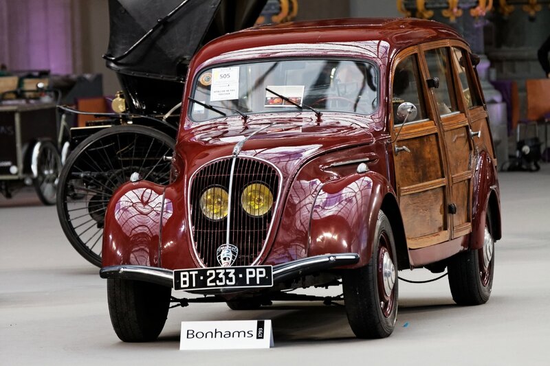 Paris_-_Bonhams_2013_-_Peugeot_202_Canadienne_camionette_boisée_-_1948_-_010