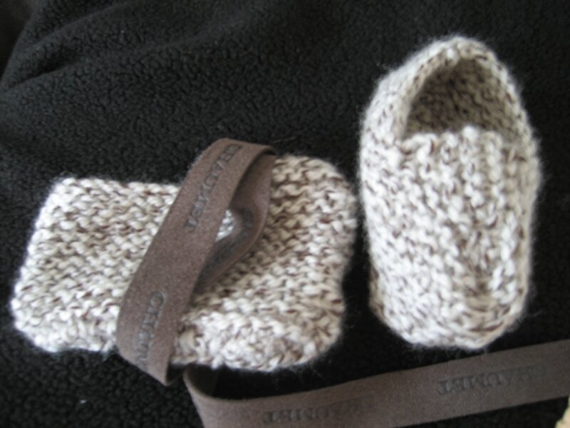 Petits chaussons faits par Caroline