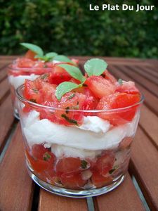 Le must de lété: tomates/mozza en verrine! recettes Le must de lété: tomates/mozza en verrine!