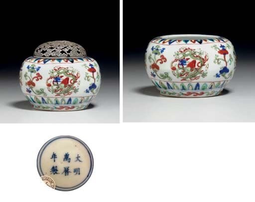 A_rare_wucai_globular_jar__Wanli_six_character_mark_in_underglaze_blue_within_a_double_circle_and_of_the_period__1573_1619_