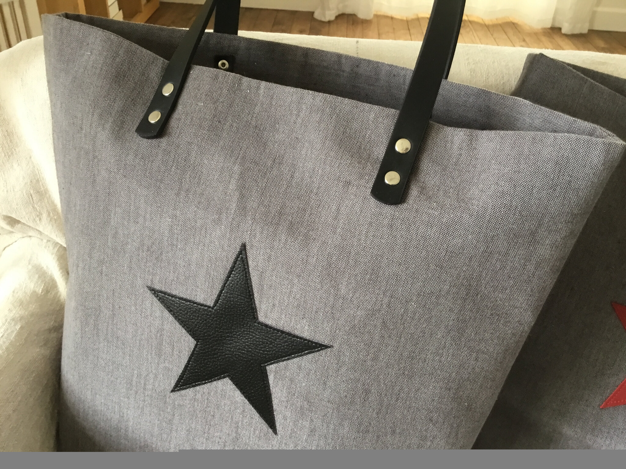 C0771760-A436-40A7-BE26-AAE88C3D856A