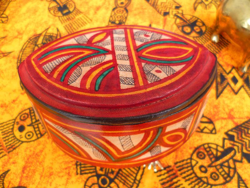 Boite en bois recouvertes de cuir : motifs touareg