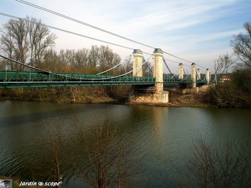 Le pont suspendu de Chatillon sur Loire (45)