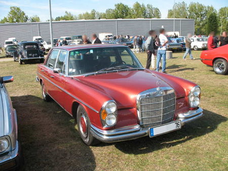 Mercedes300SEL6