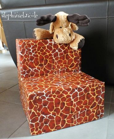 faire un fauteuil en carton facile, meuble en carton facile à faire