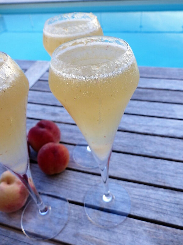 Le Bellini (cocktail à la pêche et au champagne) Philandcocuisine