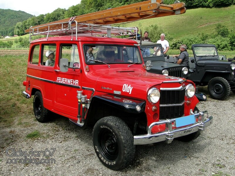 willys-jeep-wagon-firetruck-1954-1962-01