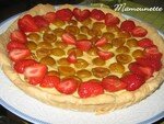 Tarte_aux_mirabelles_belles_et_fraises_du_jardin_avec_farine_T80_017