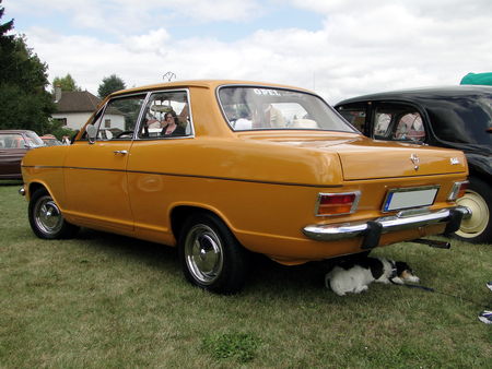 OPEL Kadett B 2 portes 1972 Festival des Voitures Anciennes de Hambach 2009 2