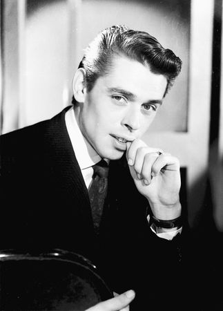Jacques_Brel_Photo_STUDIO_VAUCLAIR