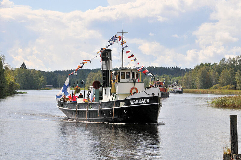 Défilé_de_navires_à_vapeur_Mikkeli_Finlande_ (6)