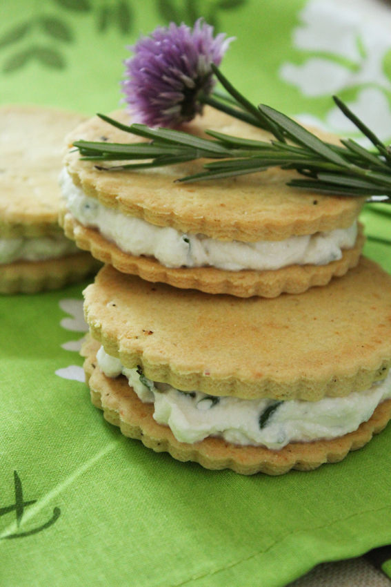 sabl_s_sal_s_ch_vre_sandwiches1