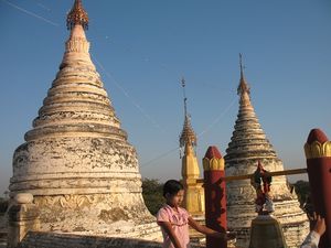 Bagan_temples_15