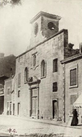 chapelle des Pénitents façade et passante