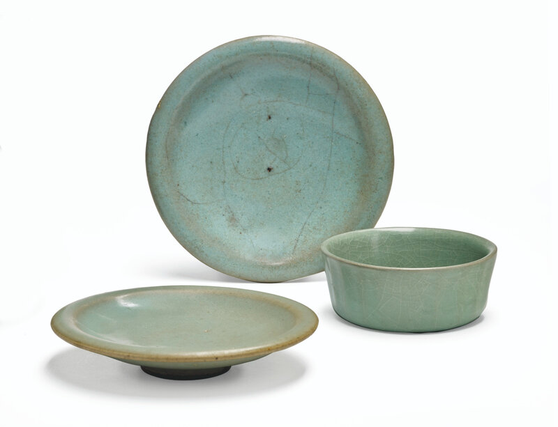 2020_PAR_18923_0018_000(trois_petites_coupes_en_porcelaine_celadon_chine_dynasties_yuan-ming022947)