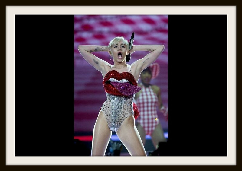 Miley-Cyrus-tout-pour-la-provoc (10)