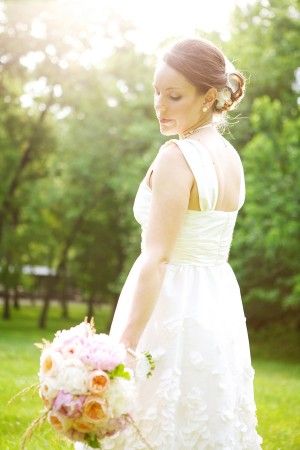 Peach_Pink_Garden_Wedding_Inspiration_1_300x450