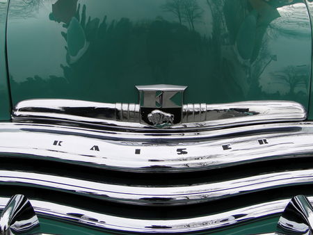 KAISER Special Traveler Utility 4door Sedan 1949 a 1950 salon champenois du véhicule de collection de Reims 2011 4