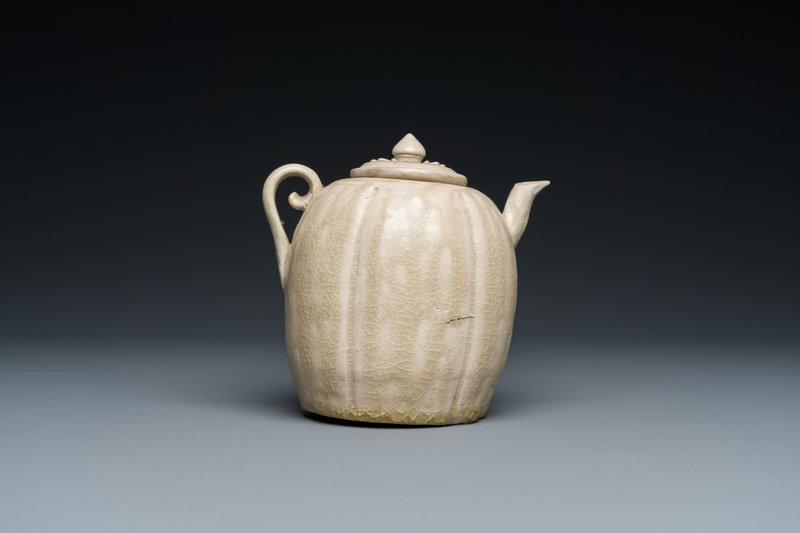 a-vietnamese-beige-green-glazed-melon-shaped-ewer-and-cover-ly-1113th-c-5