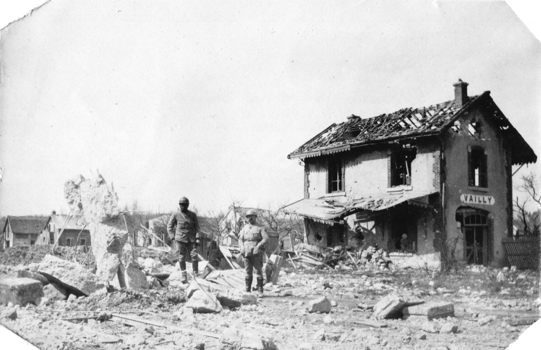 Album R. Verney p.154 droite bas