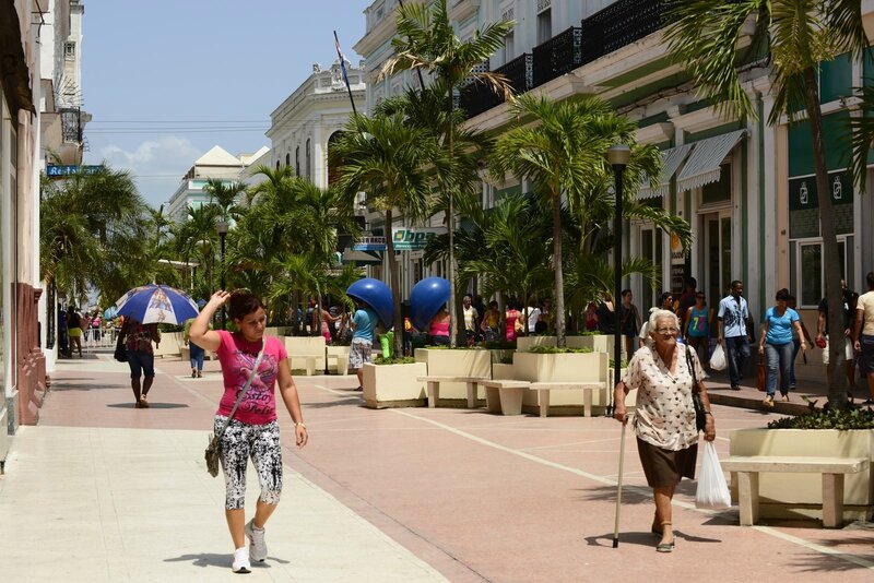 Cienfuegos, rue commerçante piétonière.