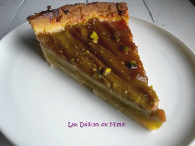 Tarte sablée, rhubarbe, amandes et pistaches 5