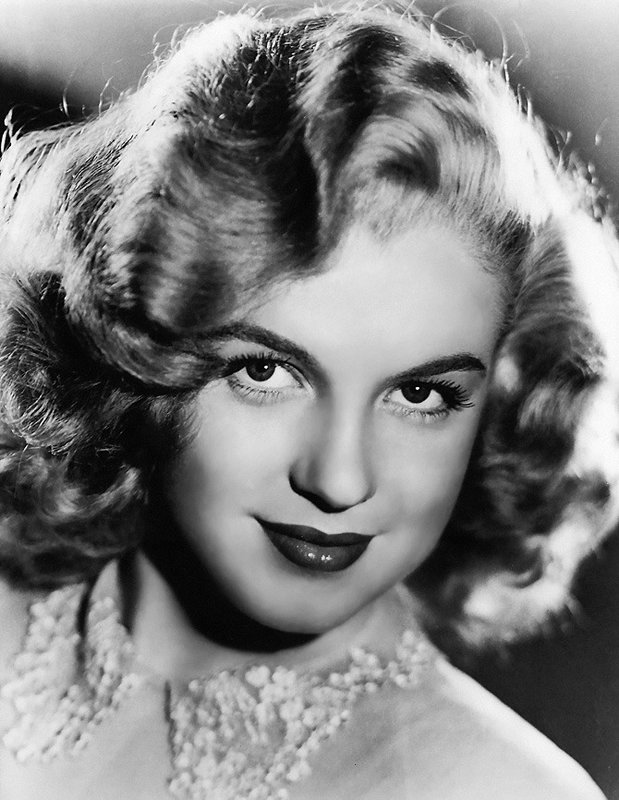 1947-FOX_studios-portrait-in_jewel_collar-010-1a