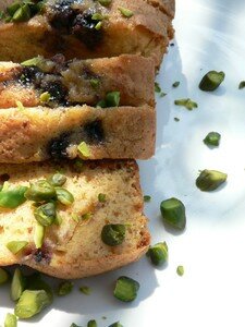 …moelleux à la pâte d’amande, huile de pistache et mûres (sans gluten, sans lactose) recettes Panforte ou gâteau de Sienne, sans gluten et sans lactose