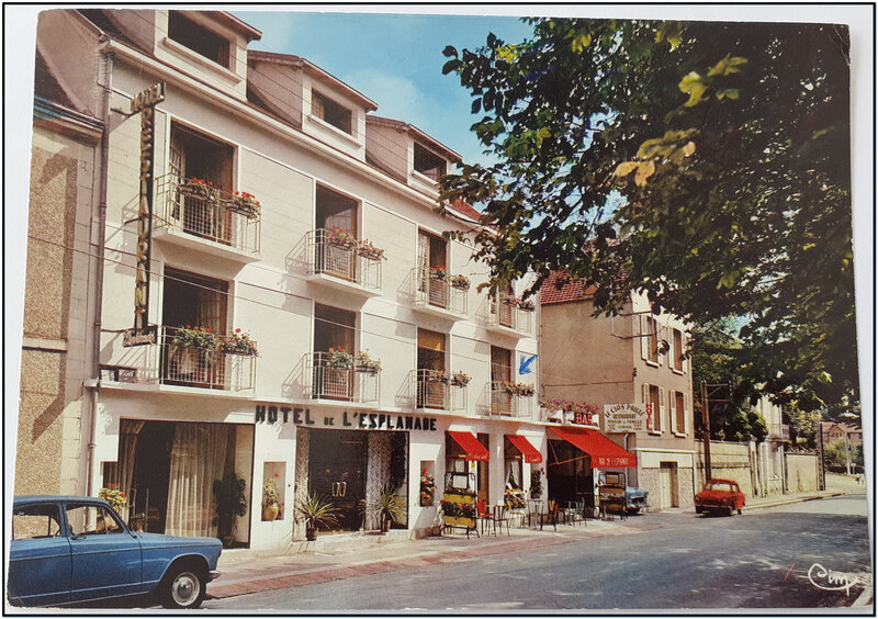 La Roche Posay les Bains 2 - Hotel de l'esplanade - datée 1962