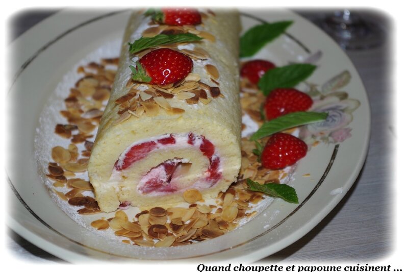 roulé aux fraises-9470