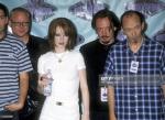 1996-06-08-MTV_Movie_Awards-backstage-2-2