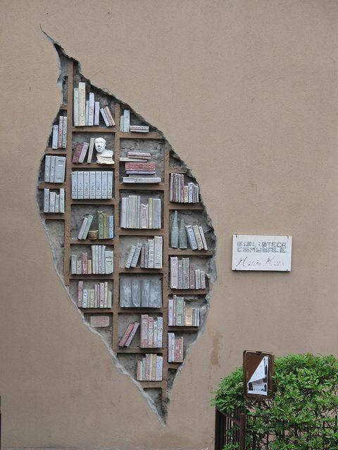 art_The outside wall of the Community Library in Monzuno - Italy
