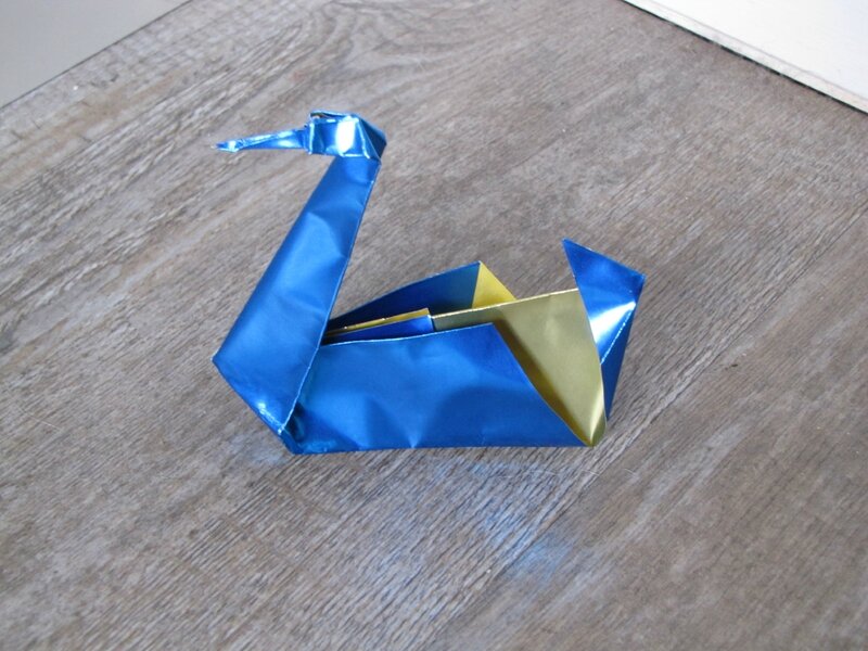 131212 origami cigne