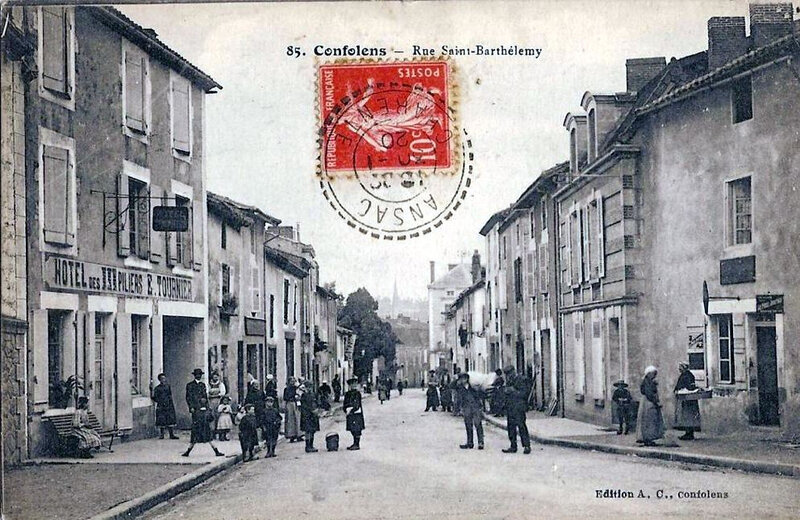 1920-07-10 - Confolens rue de la Saint-Barthélémy