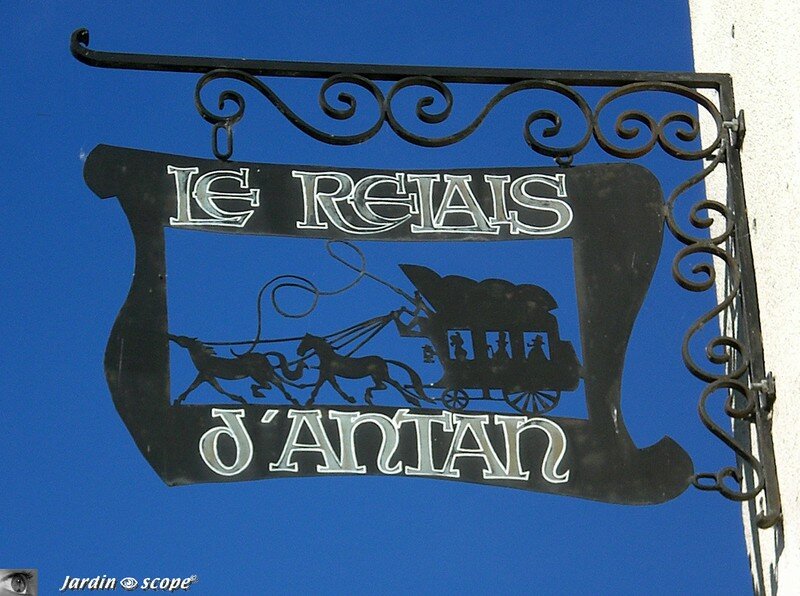 Enseigne médiévale