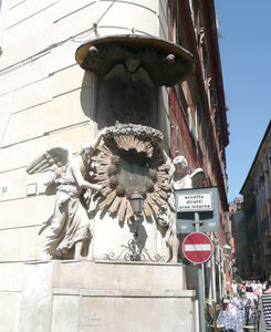 Fontaine_de_Trevi_3