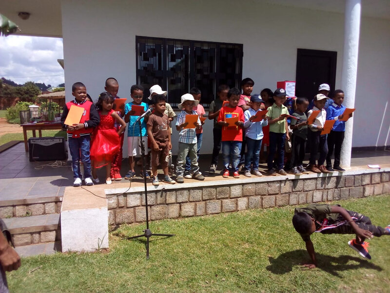 Hip hop par Fanasina pendant la chanson Le Printemps