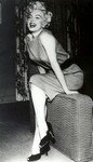 1954_04_15_Hollywood_031_Sit_021_Sofa_040_1