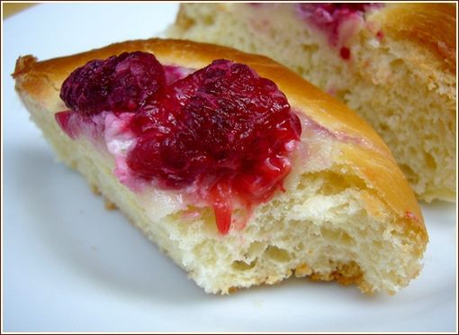 raspberry buns1