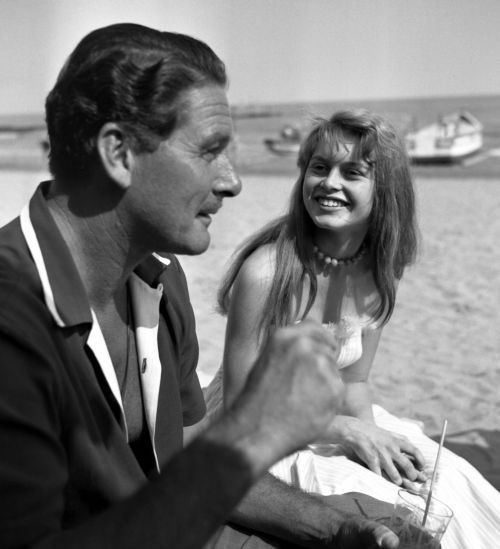 1953-05-festival_de_cannes-avec_errol_flynn-1-par_giancolombo