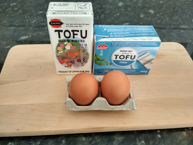 Tôfu japonais et œuf 
