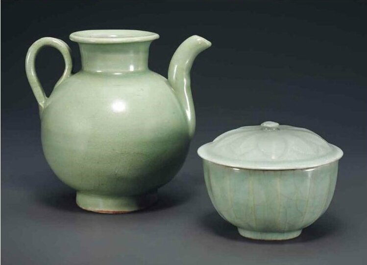 A Longquan celadon ewer, Southern Song-Yuan dynasty (1127-1368)