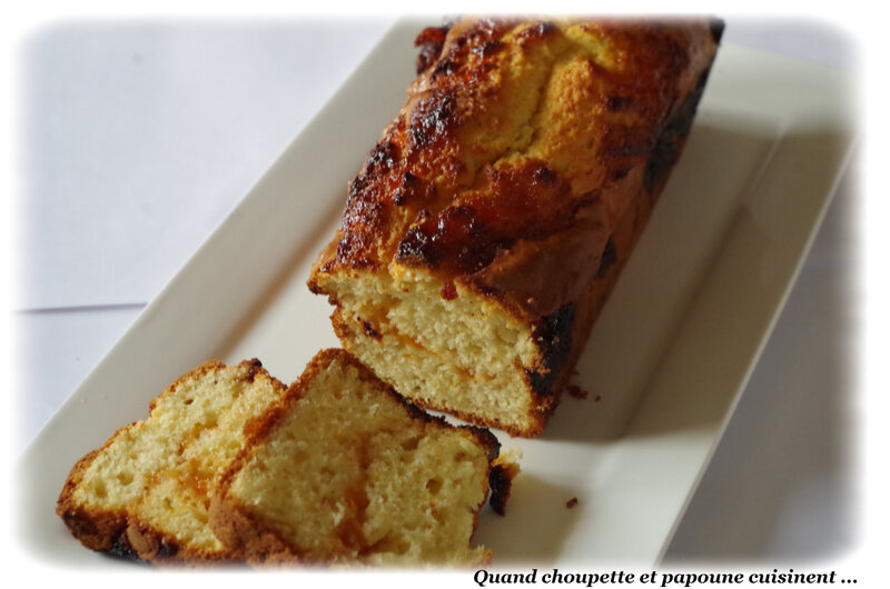 cake moelleux à la confiture d'abricots-8925