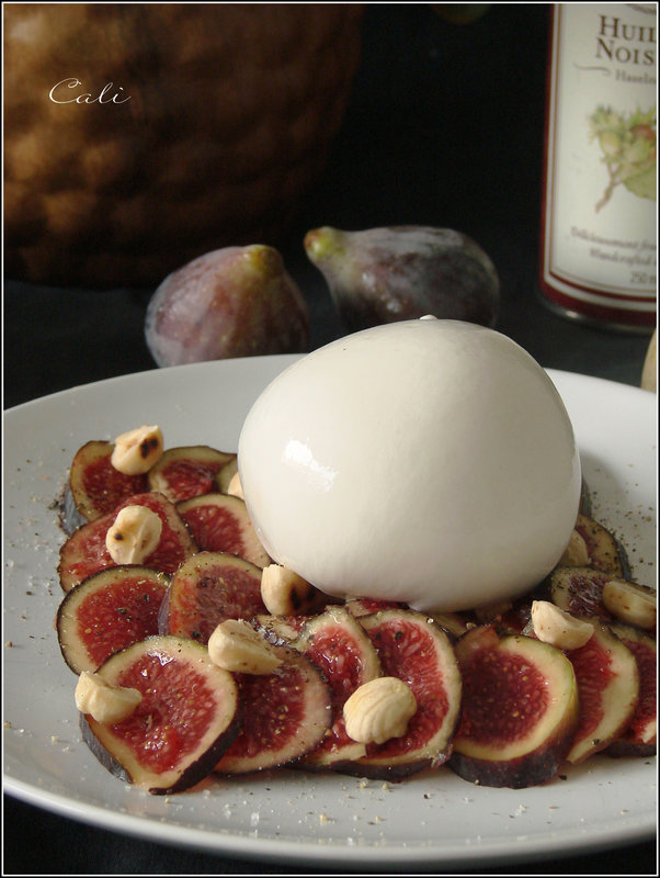 Carpaccio de Figues, Burrata & Noisettes 001