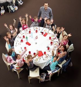 les_enfants_a_table_Vignette