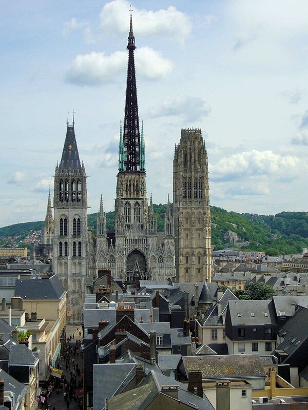 768px-Cathédrale_de_rouen_vue_du_gros_horloge