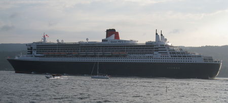 Queen_Mary_2